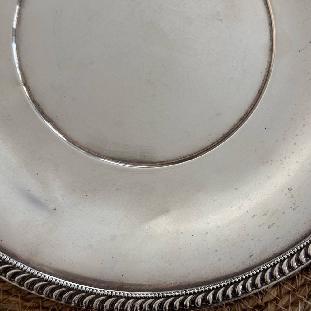Vintage Sterling Silver Plate with Gadroon Border - Picture 3 of 9